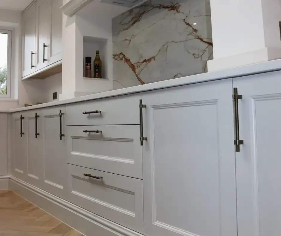 Shaker kitchen cabinet
